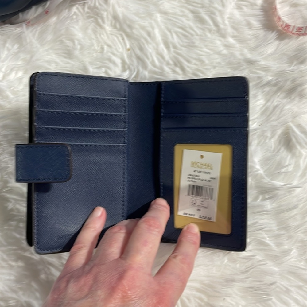 Navy Quilted Shoulder Bag with matching wallet - Picture 6 of 9